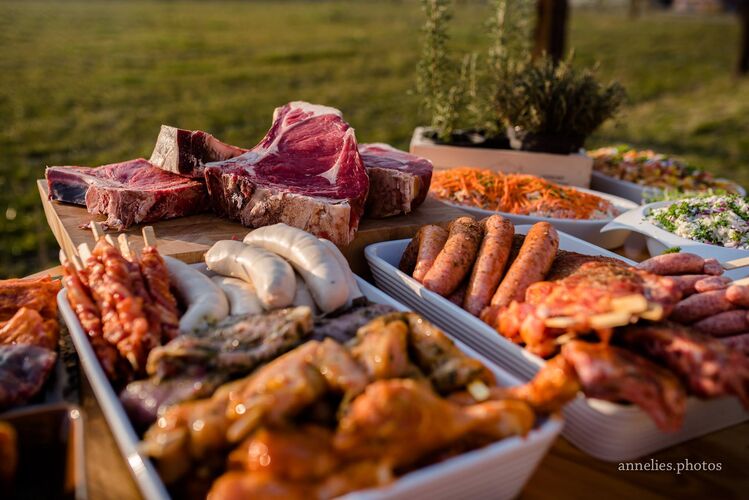 BBQ keep on grillin